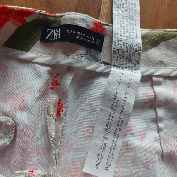 Zara hight waist tropical frills short, zip closure, size S - Picture 4 of 8